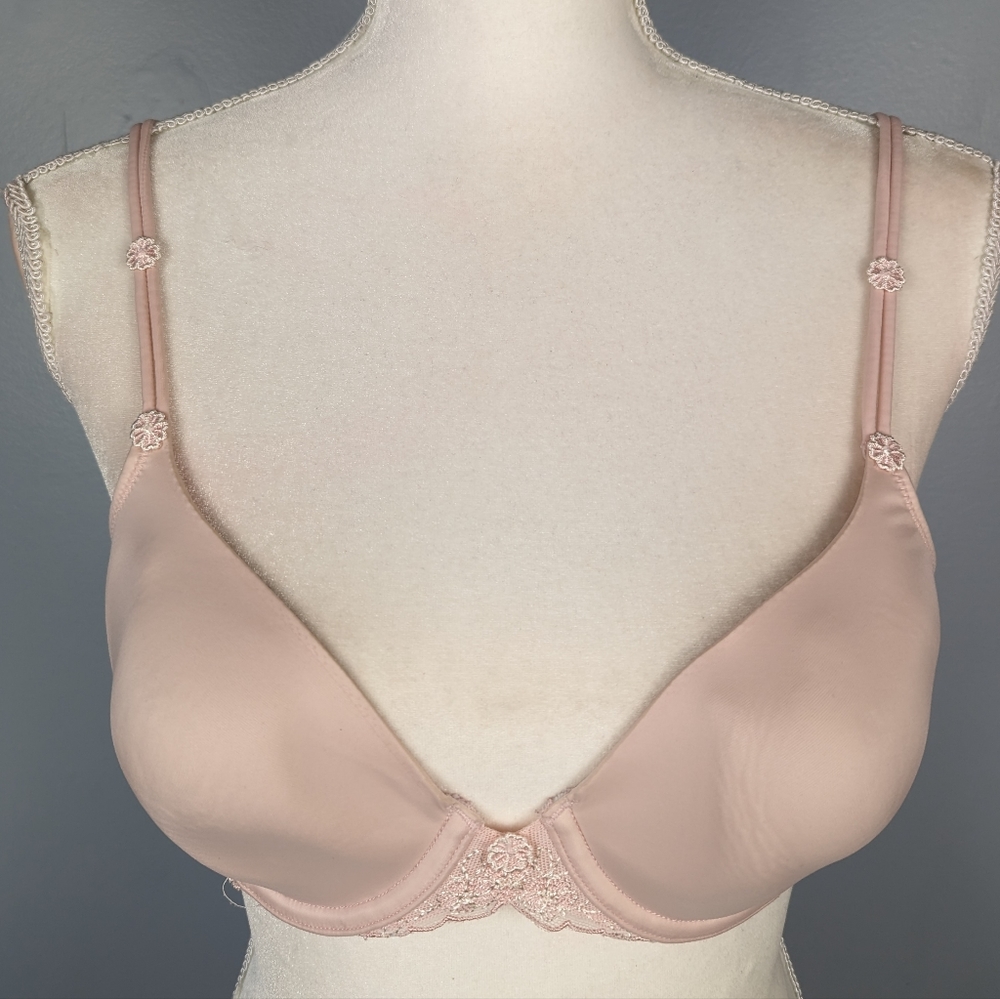 Vintage Victoria's secret light pink bra